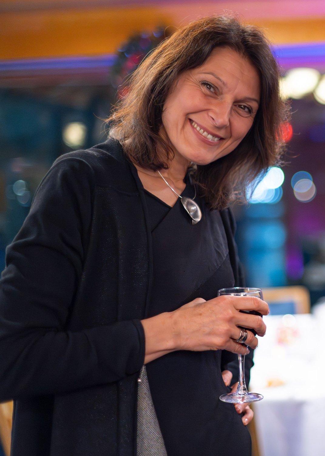 carousel-hero-element image-1