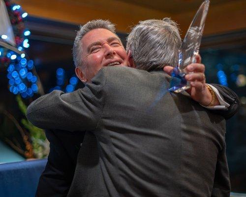 mobile - carousel-hero-element image-4